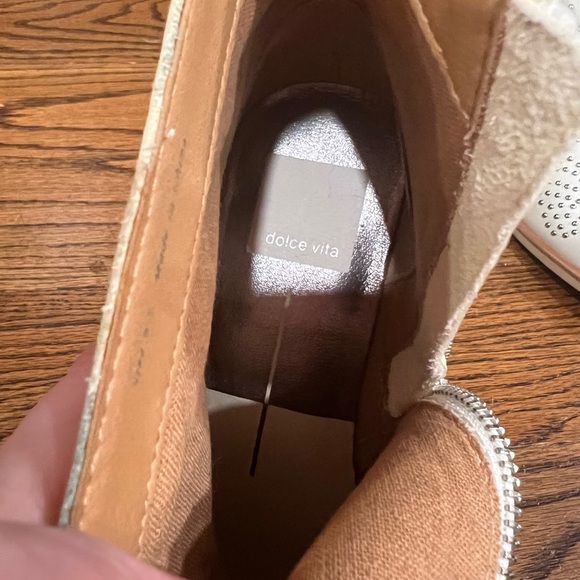 Dolce Vita Uma Studded Ankle Leather Booties - Picture 7 of 9